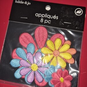 Hildie & Jo Floral Appliqués 8 Pc